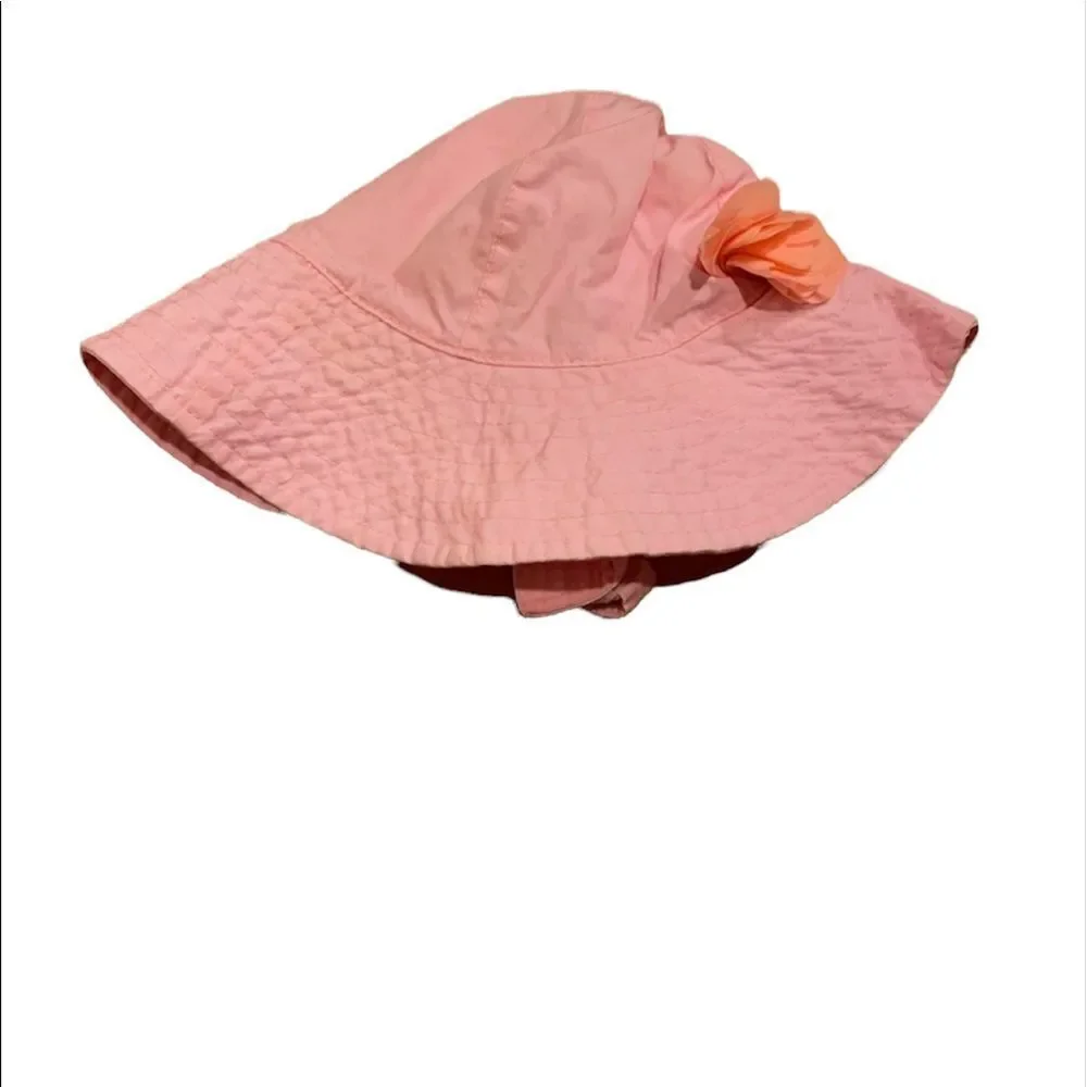 CARTER'S carter’s 12-24 m girl hat. Barely worn